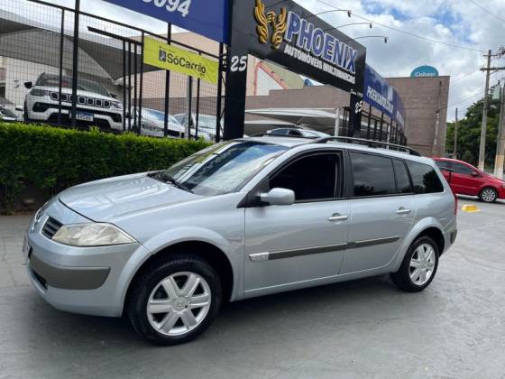 RENAULT MEGANE 2.0 DYNAMIQUE GRAND TOUR 16V GASOLINA 4P AUTOMÁTICO
